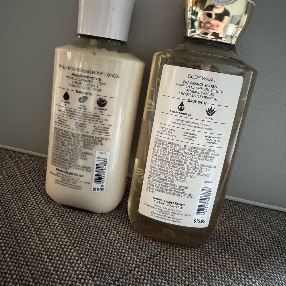 UNOPENED Bath & Body Works Snowflakes & Cashmere Body Wash and Lotion Set - Picture 2 of 2